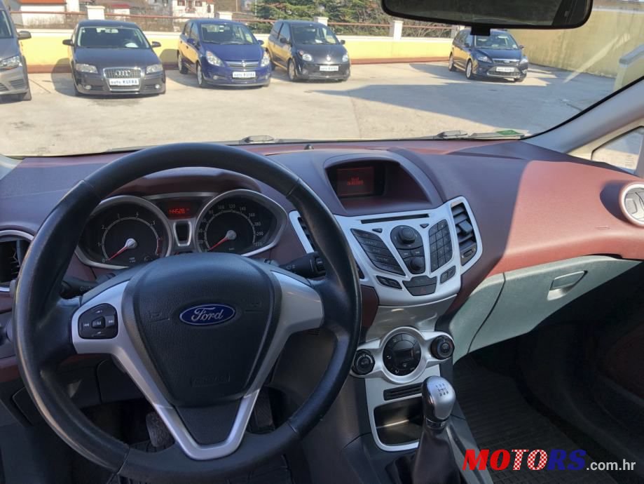 2010' Ford Fiesta 1,4 16V photo #6