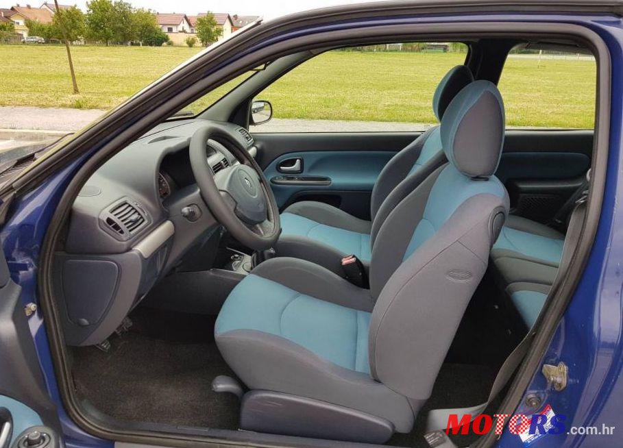 2003' Renault Clio 1,5 Dci photo #3