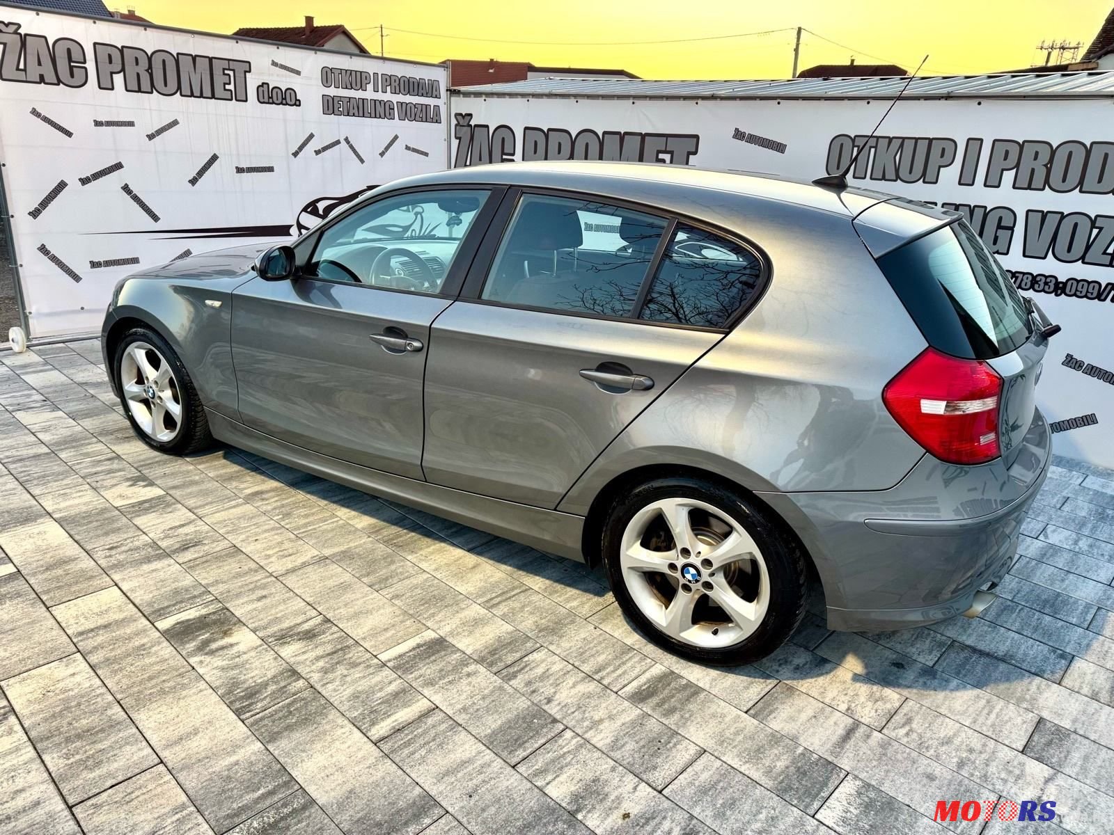 2009' BMW Serija 1 118D photo #6