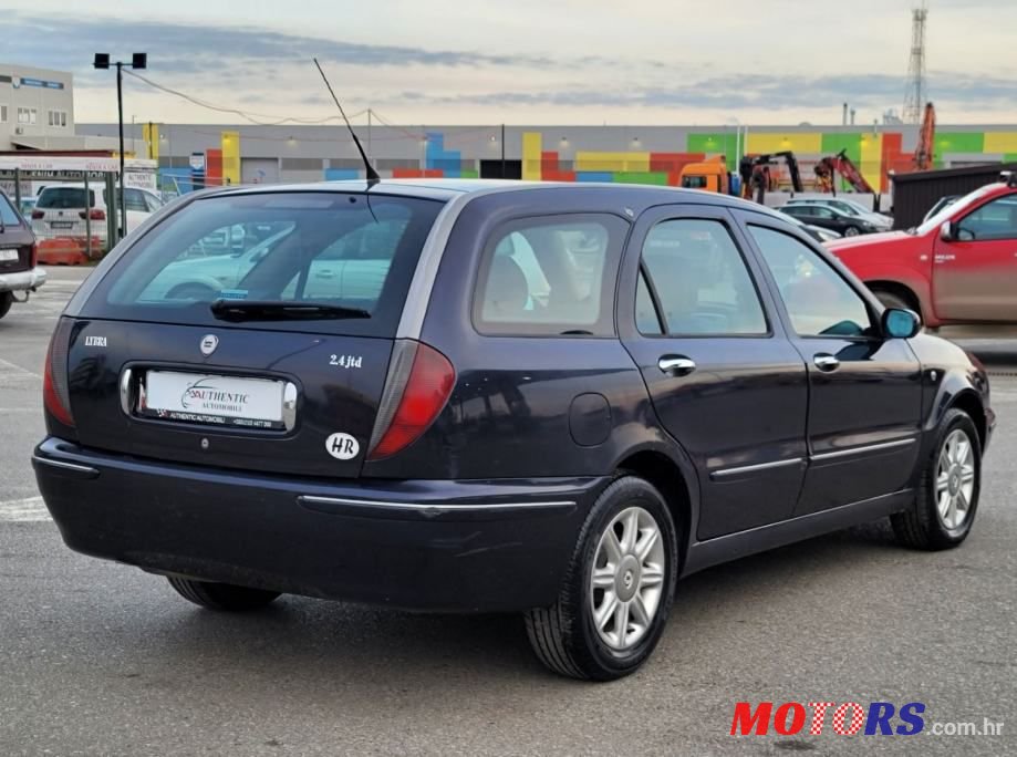 2002' Lancia Lybra Sw photo #3