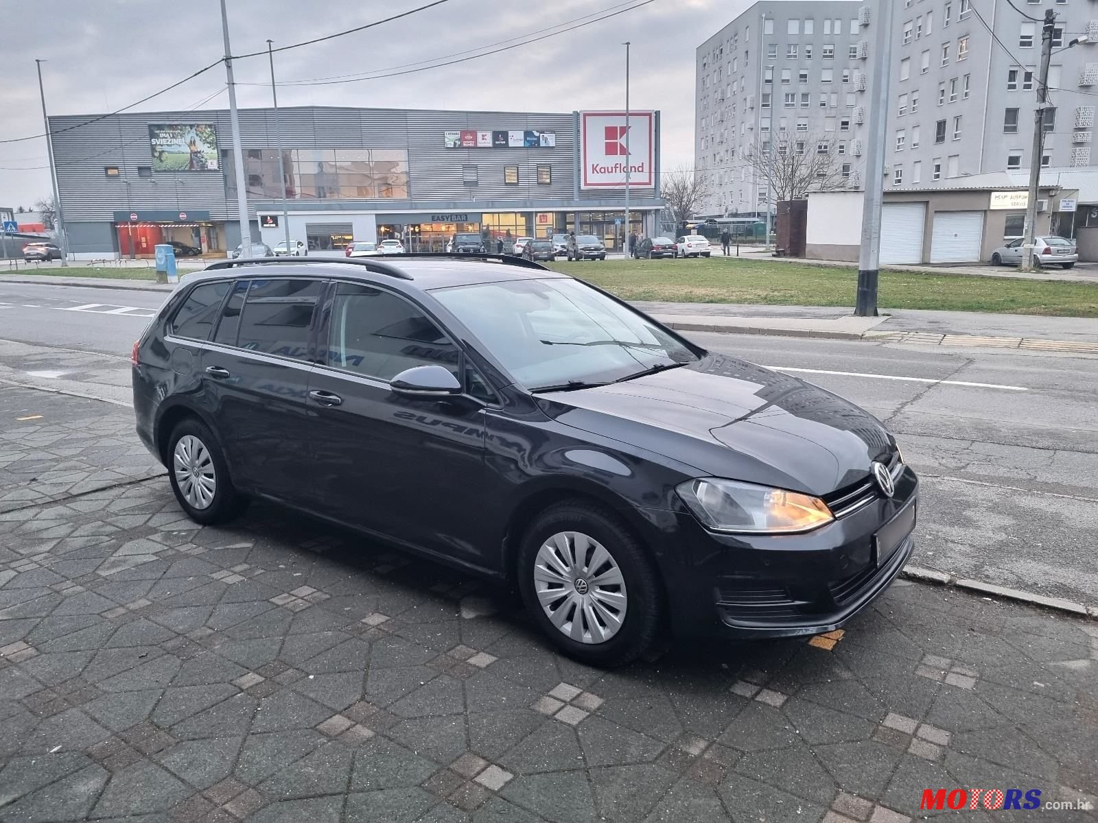 2015' Volkswagen Golf VII Variant photo #3