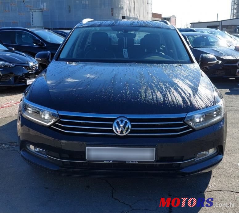 2018' Volkswagen Passat Variant photo #2