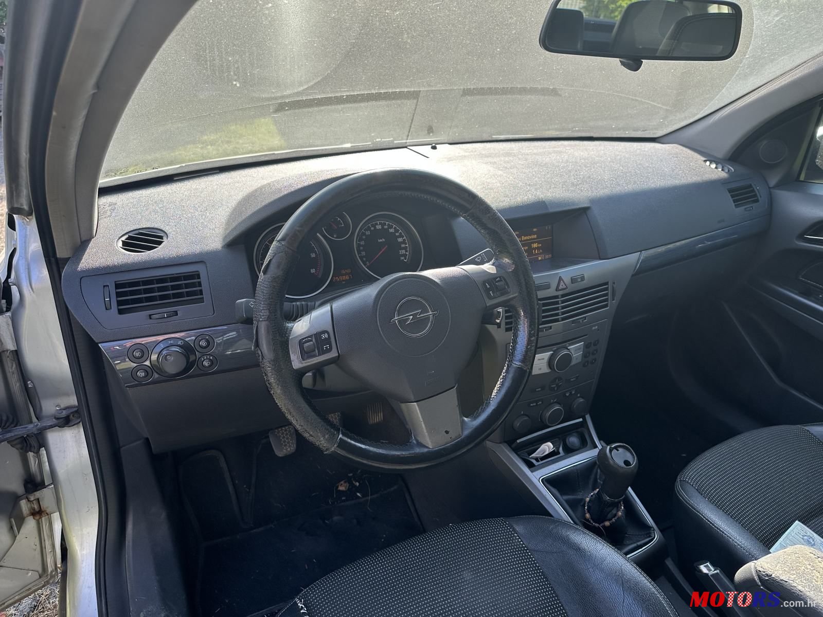 2005' Opel Astra 1,7 Cdti photo #4