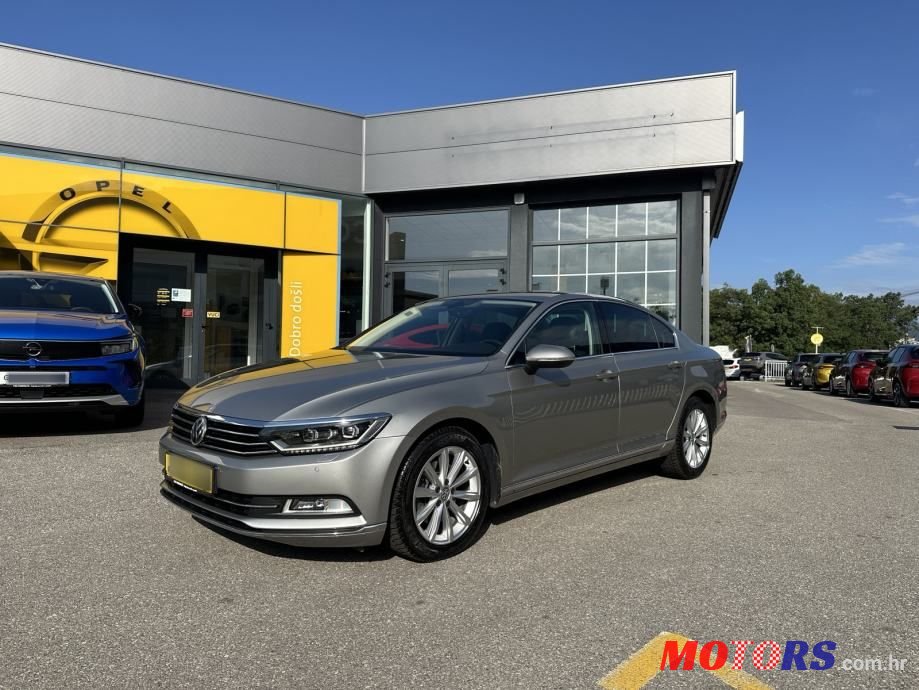 2016' Volkswagen Passat photo #1