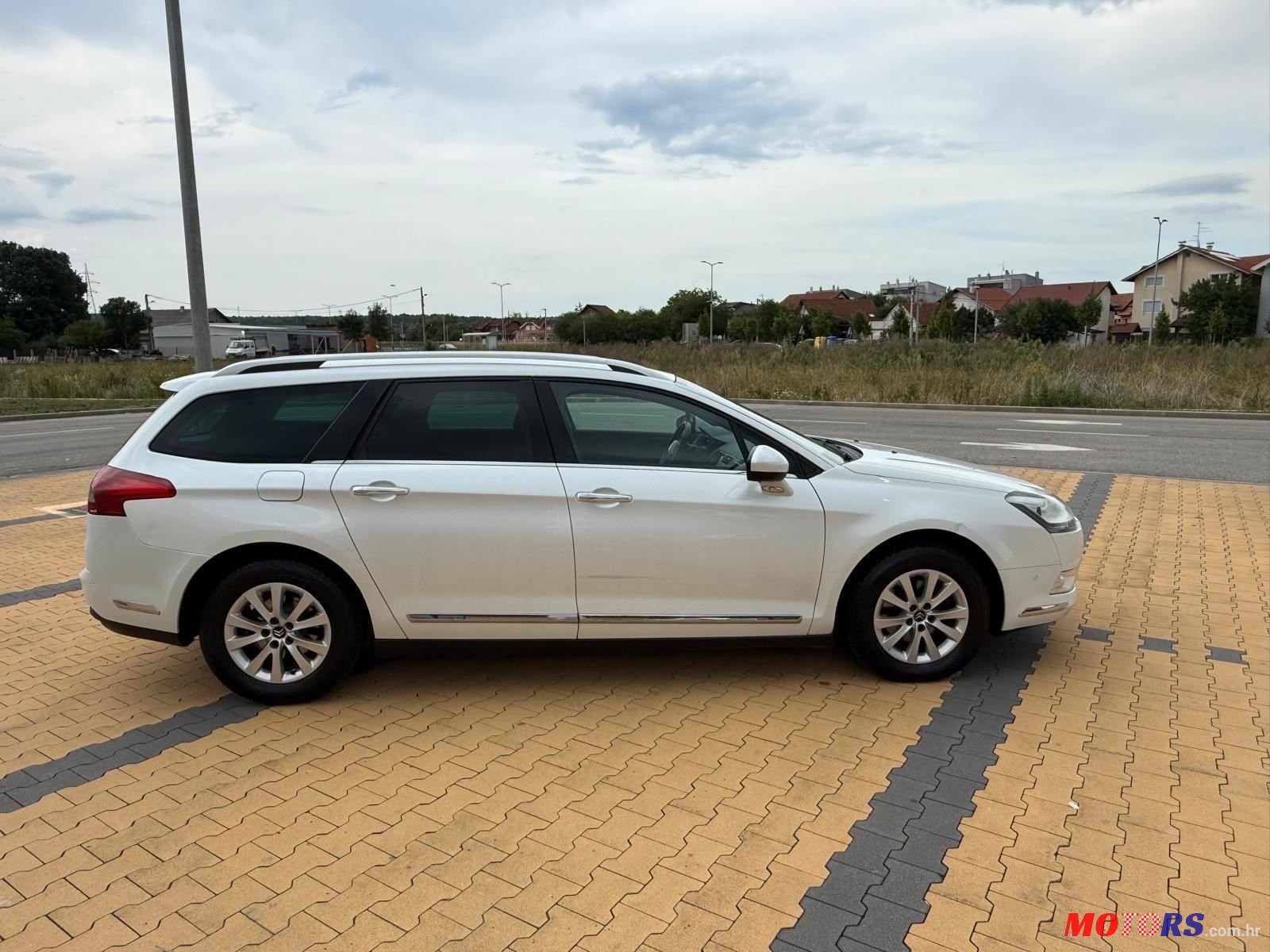 2011' Citroen C5 1,6 Hdi photo #3