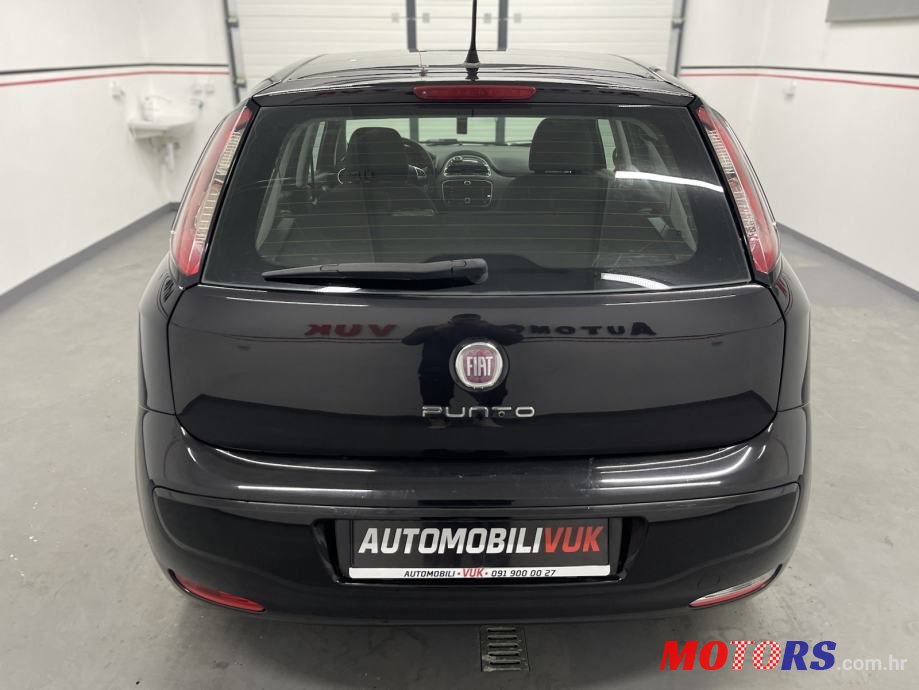 2011' Fiat Punto Evo photo #5