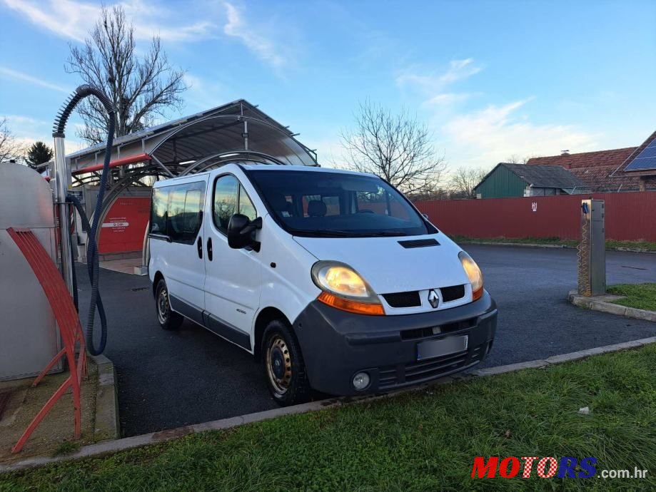 2005' Renault Trafic Kombi photo #1