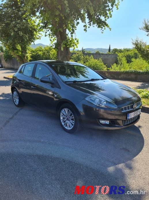2011' Fiat Bravo photo #2