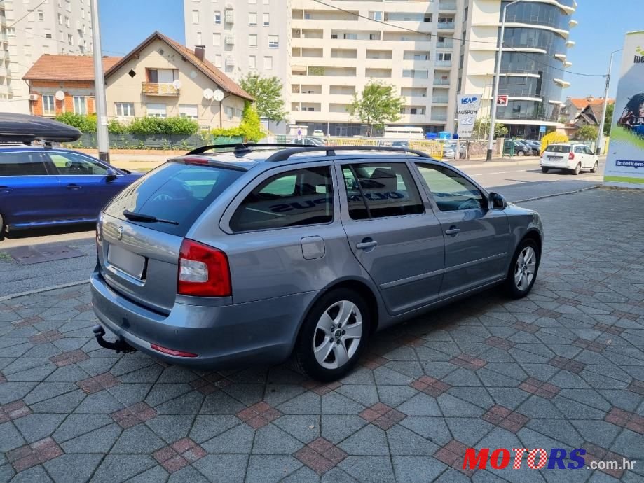 2013' Skoda Octavia Combi photo #4