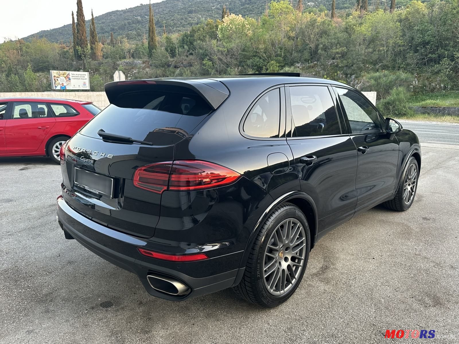 2016' Porsche Cayenne Diesel Tiptronic photo #6