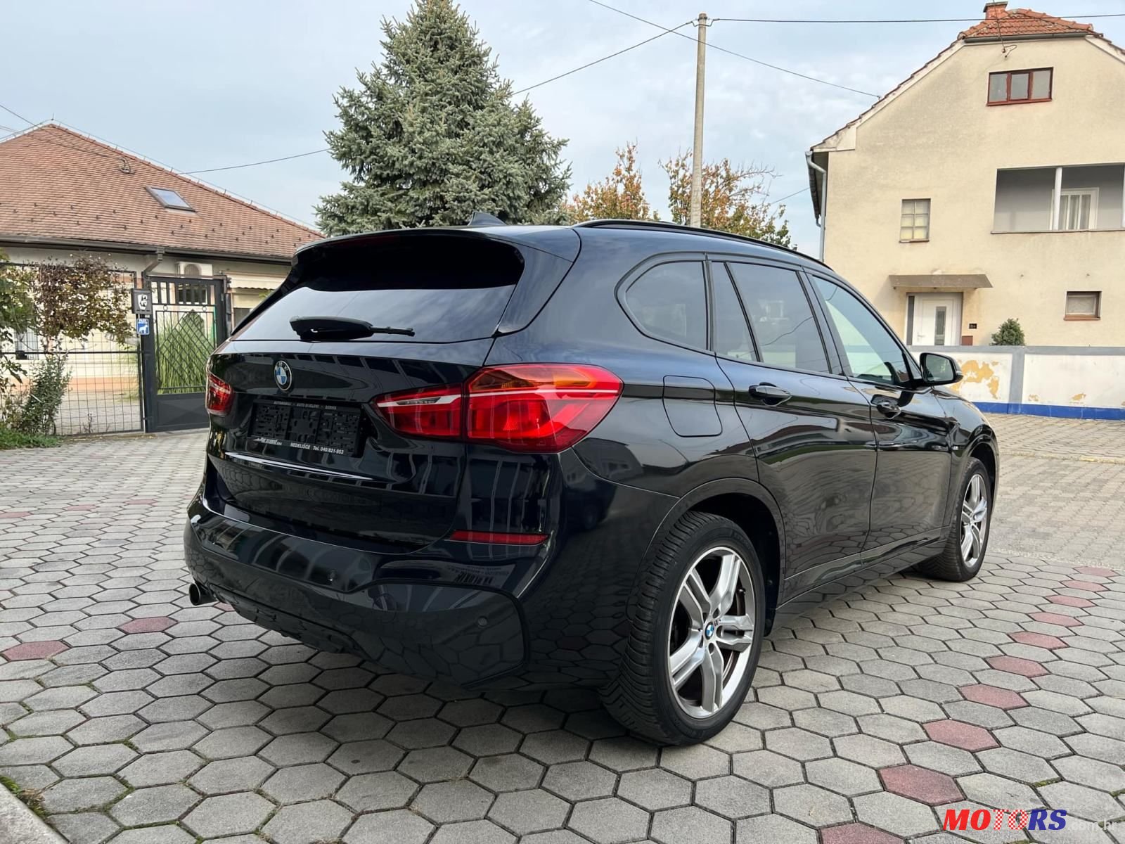 2017' BMW X1 18D photo #5