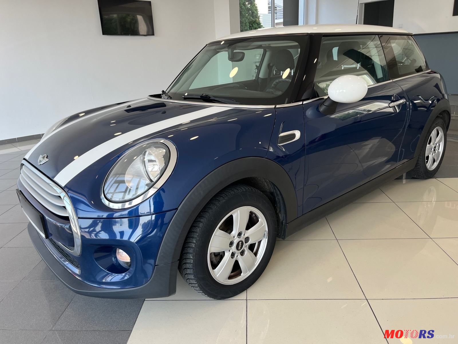 2014' MINI Cooper D photo #6