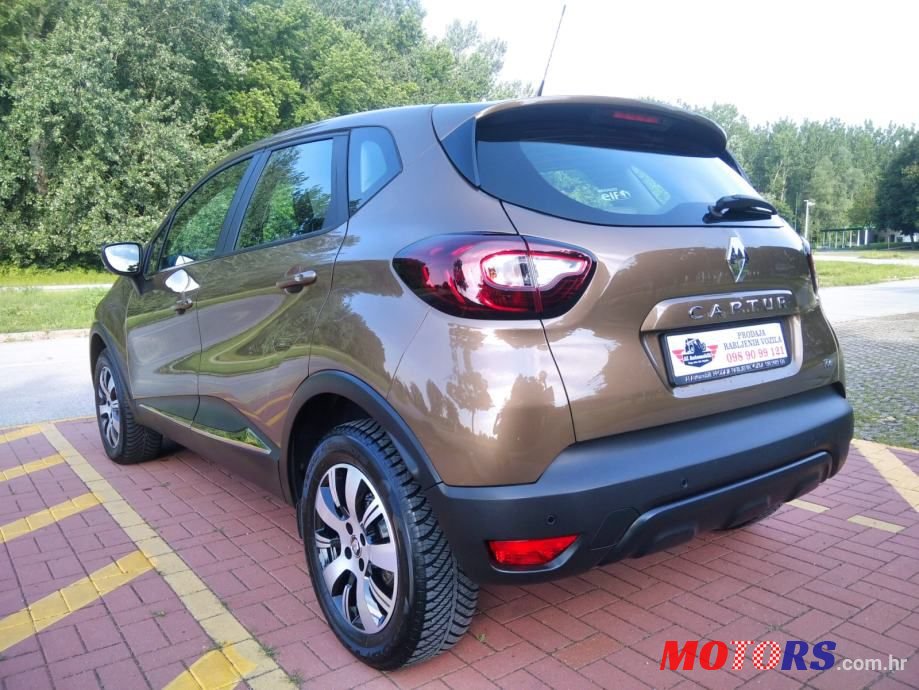 2017' Renault Captur Tce 90 photo #3