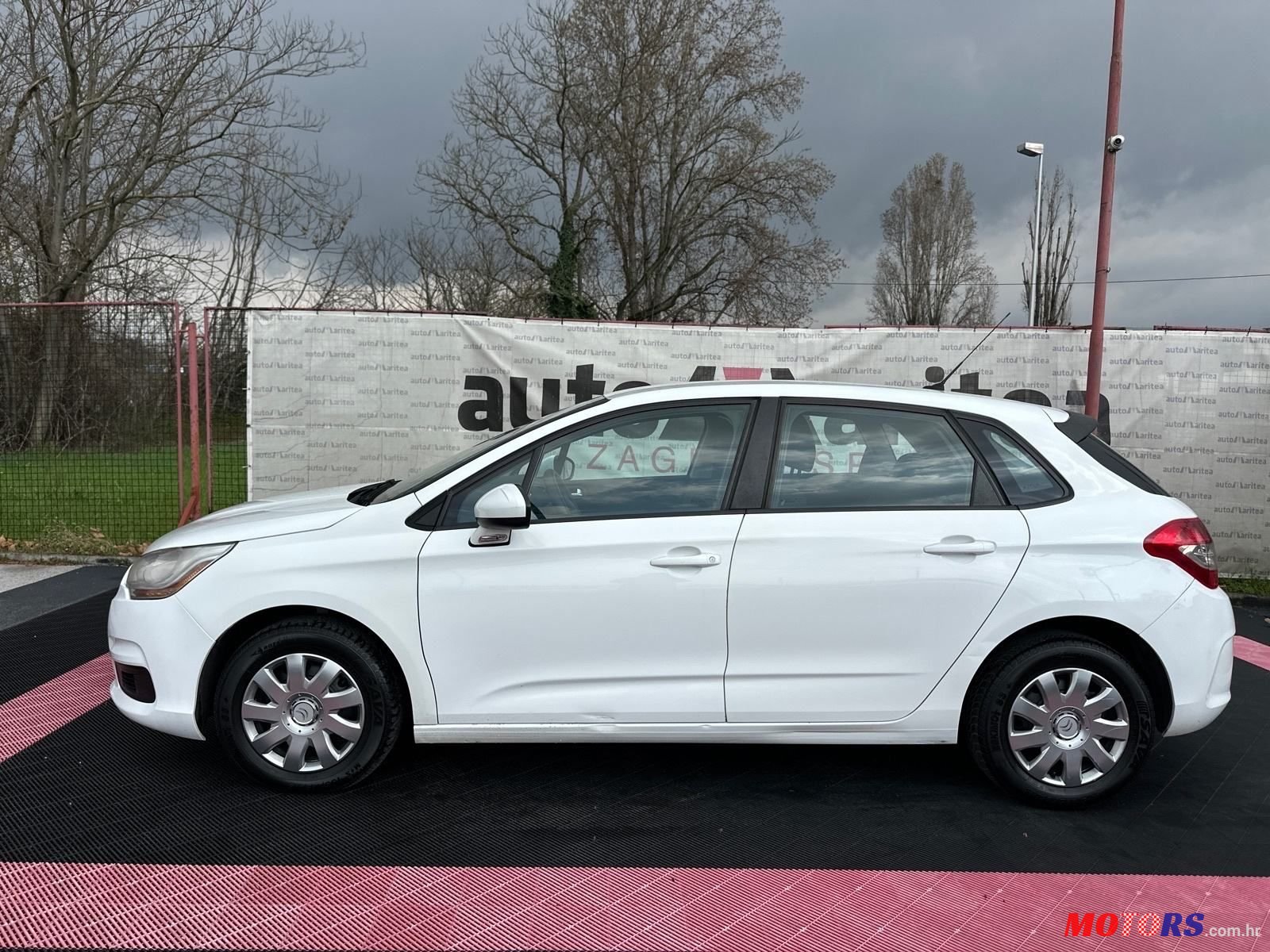 2015' Citroen C4 1,6 Hdi photo #3
