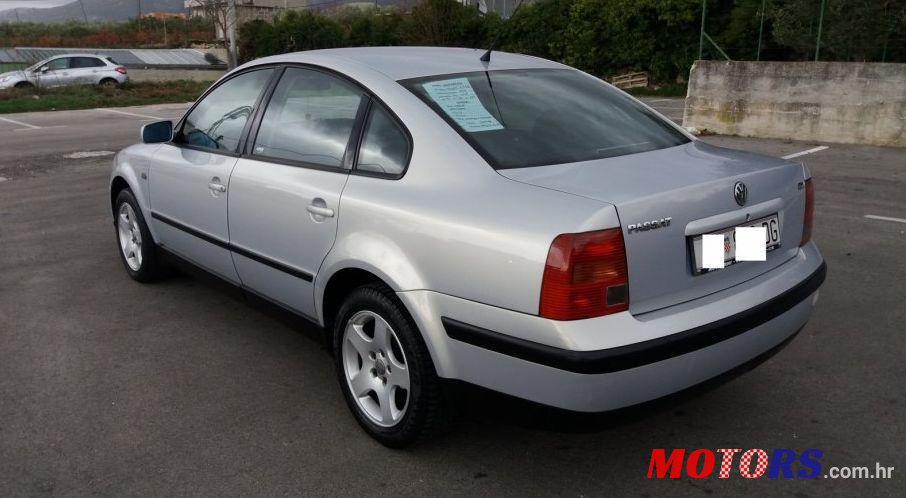 1999' Volkswagen Passat photo #2