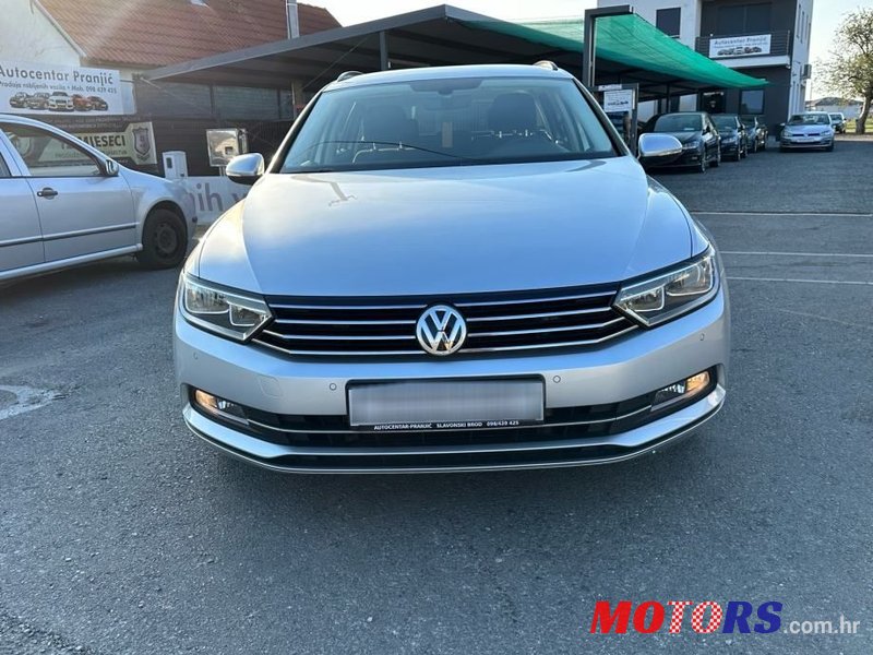 2015' Volkswagen Passat Variant photo #3