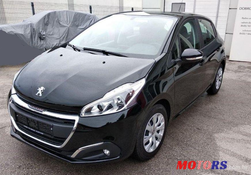 2018' Peugeot 208 1,2 Puretech photo #2