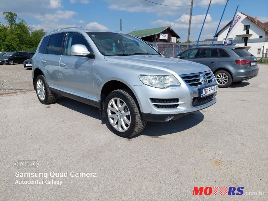 2007' Volkswagen Touareg photo #4