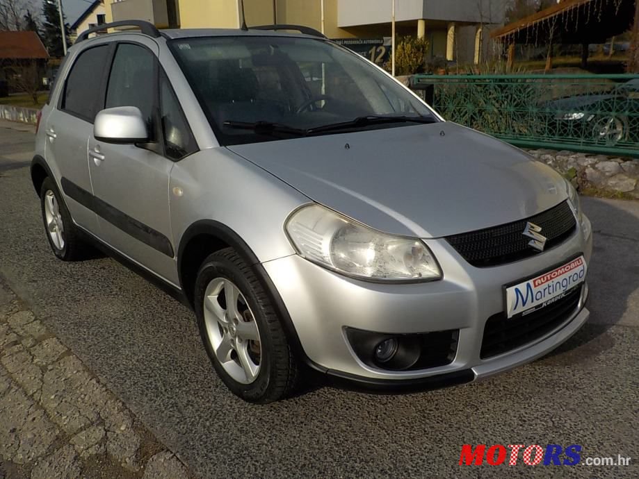 2009' Suzuki SX4 photo #2