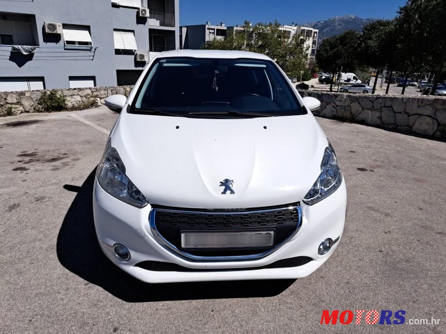 2013' Peugeot 208 1,2 Vti photo #1