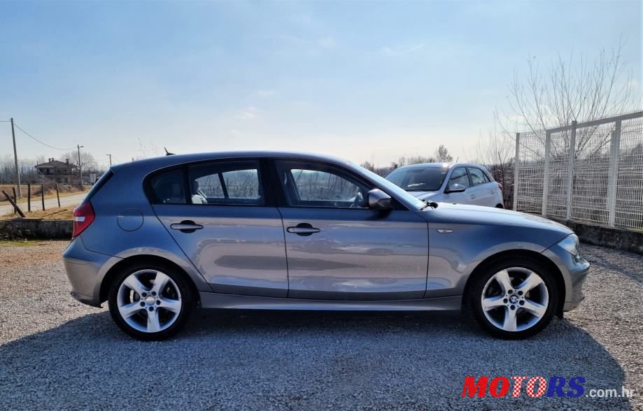 2010' BMW Serija 1 118D Sport photo #6