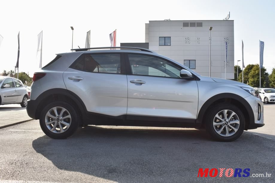 2022' Kia Stonic photo #5