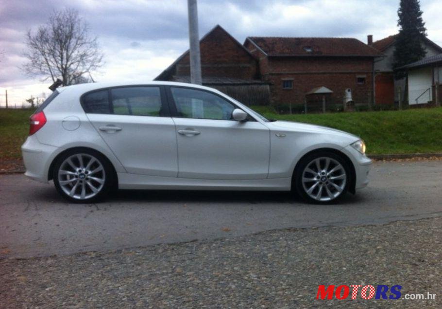 2007' BMW 1 Series 118D photo #1