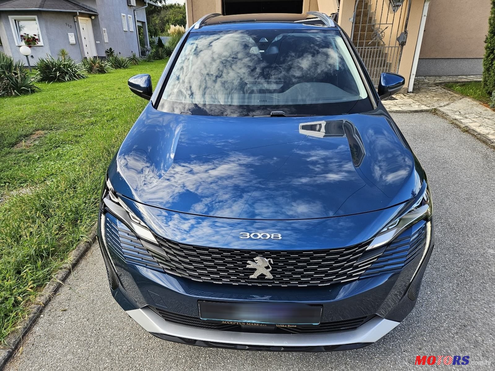 2020' Peugeot 3008 1,5 Bluehdi photo #2