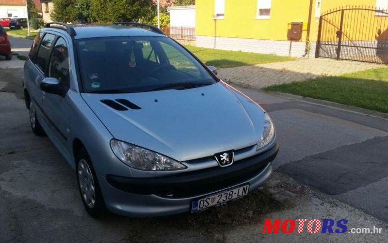 2004' Peugeot 206 Break photo #2