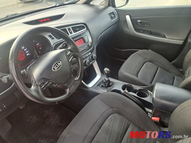 2013' Kia Ceed 1,4 Crdi Ex Alu photo #4