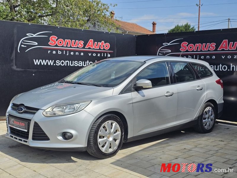 2012' Ford Focus Karavan photo #2