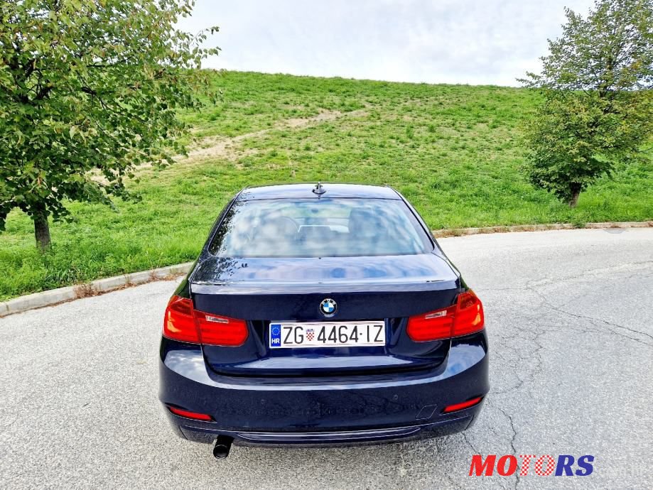 2012' BMW Serija 3 318D photo #6