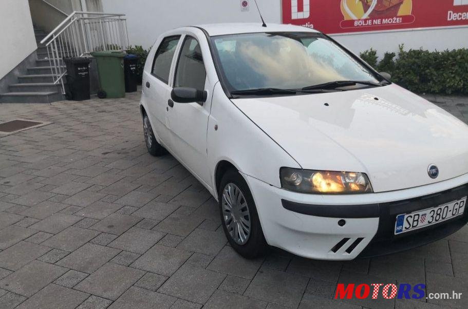 2002' Fiat Punto 1,9 Ds photo #1