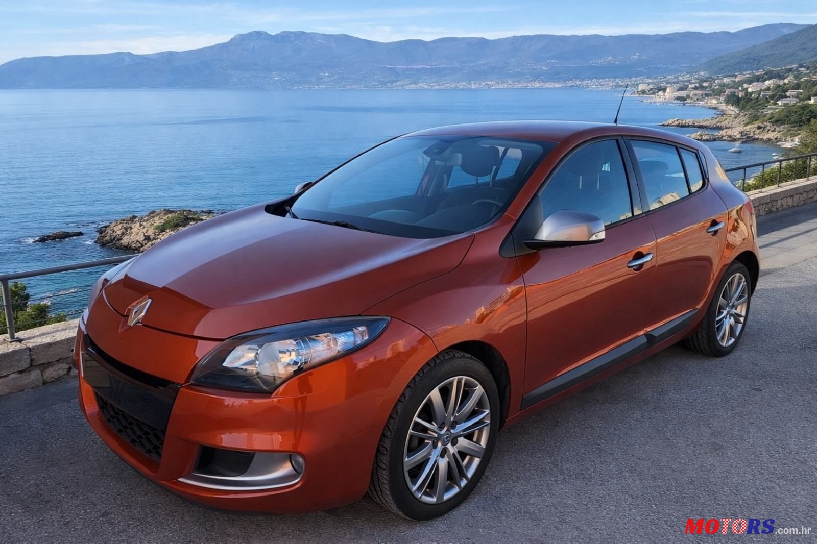 2010' Renault Megane 1,6 16V photo #1