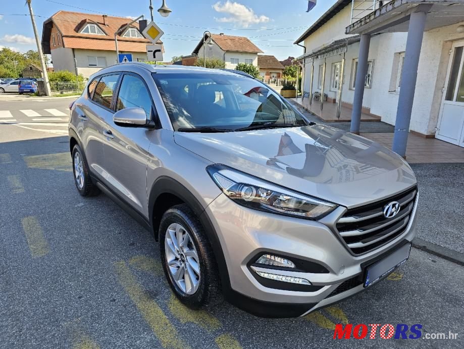 2016' Hyundai Tucson 1.7 Crdi photo #2