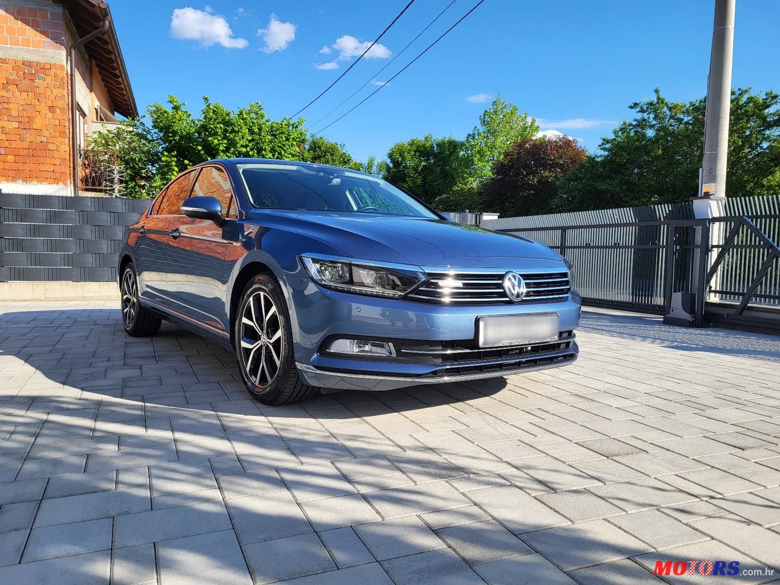 2016' Volkswagen Passat photo #4