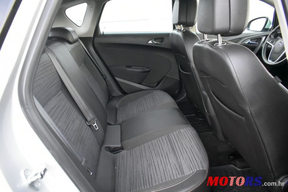 2015' Opel Astra 1,6 Cdti photo #4