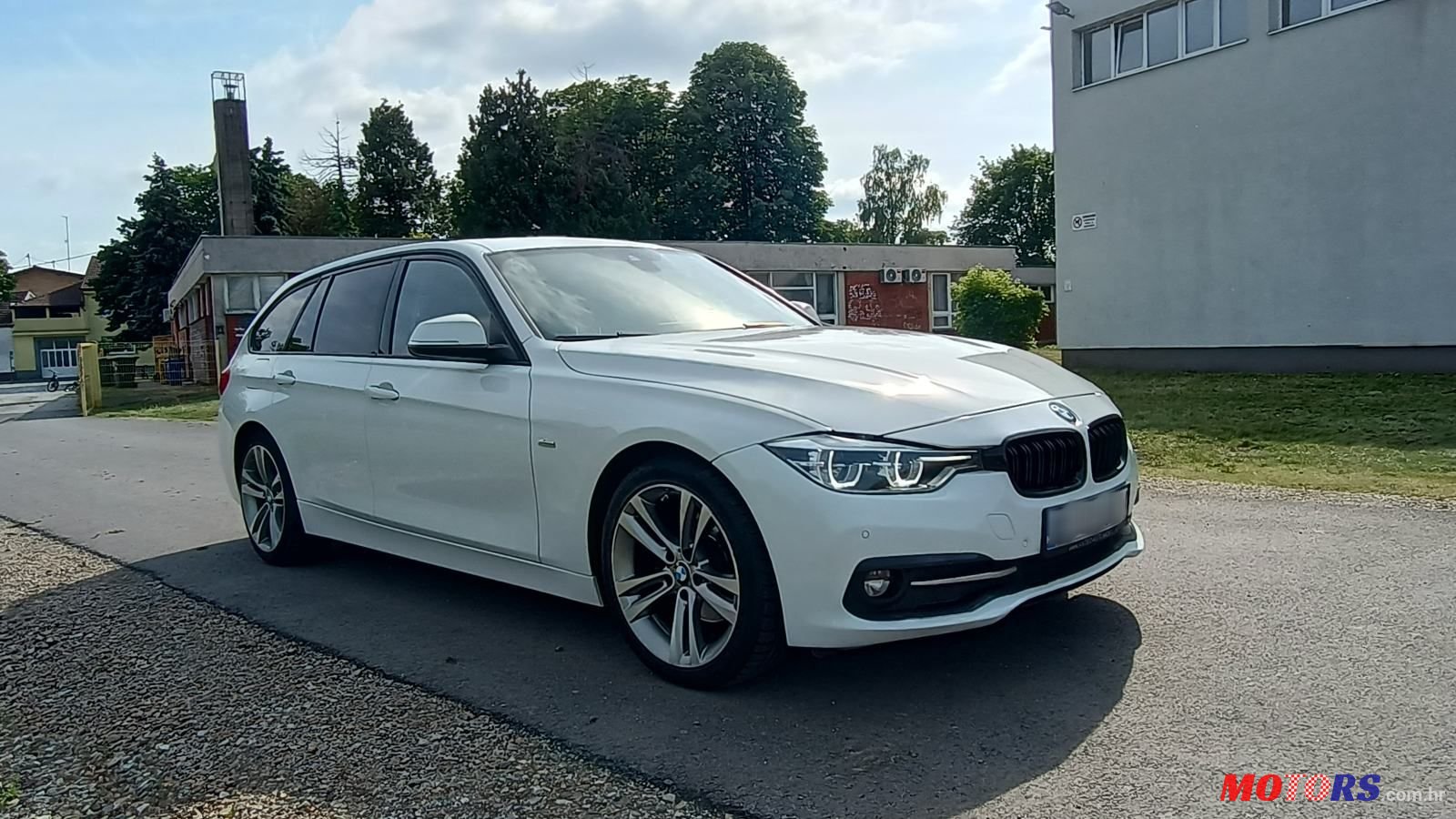 2016' BMW Serija 3 320D photo #2