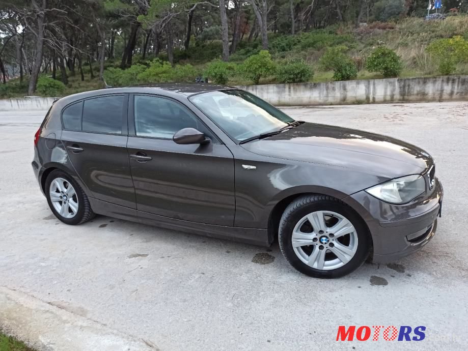 2009' BMW Serija 1 118D photo #1