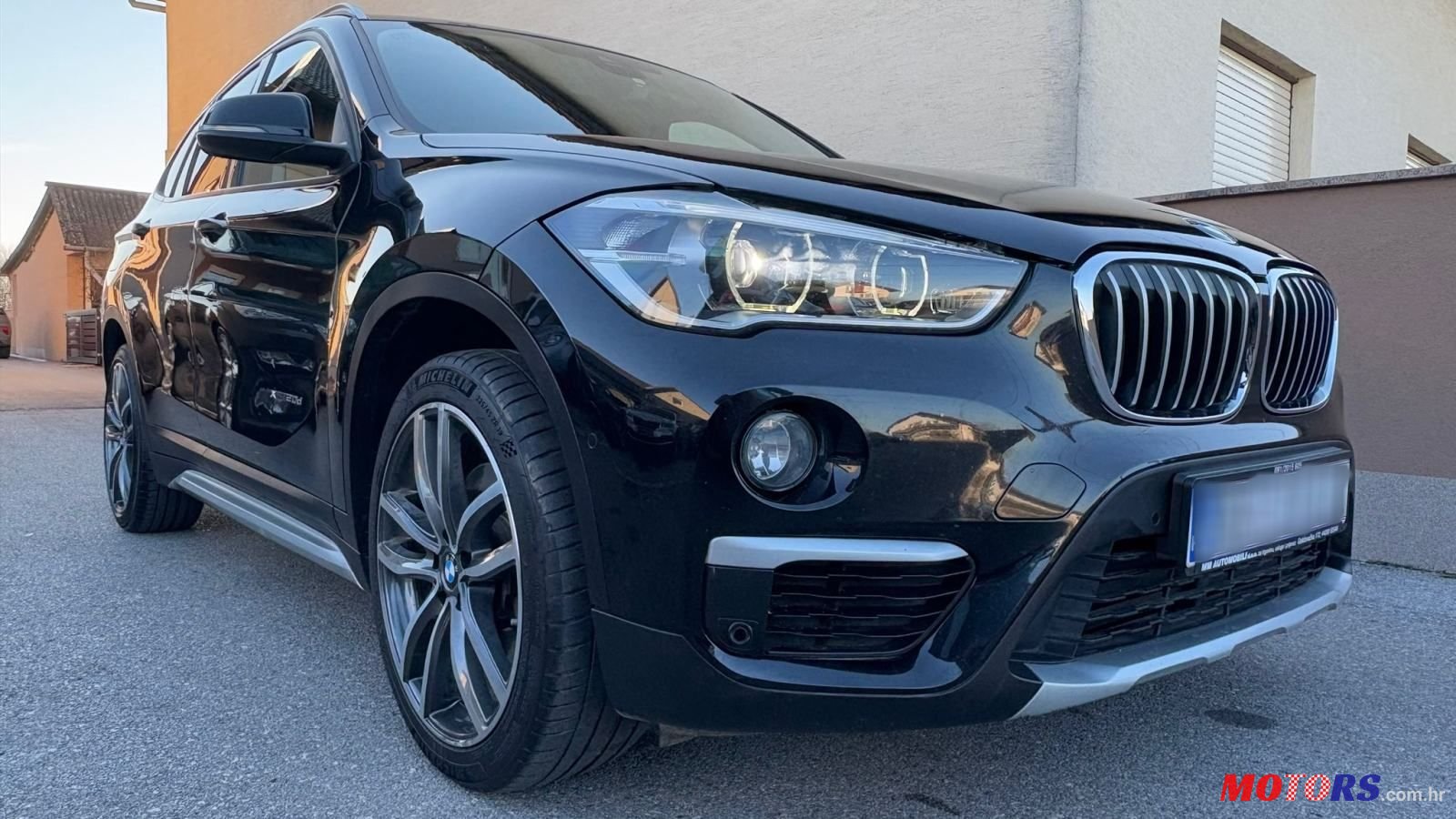 2016' BMW X1 20D photo #1