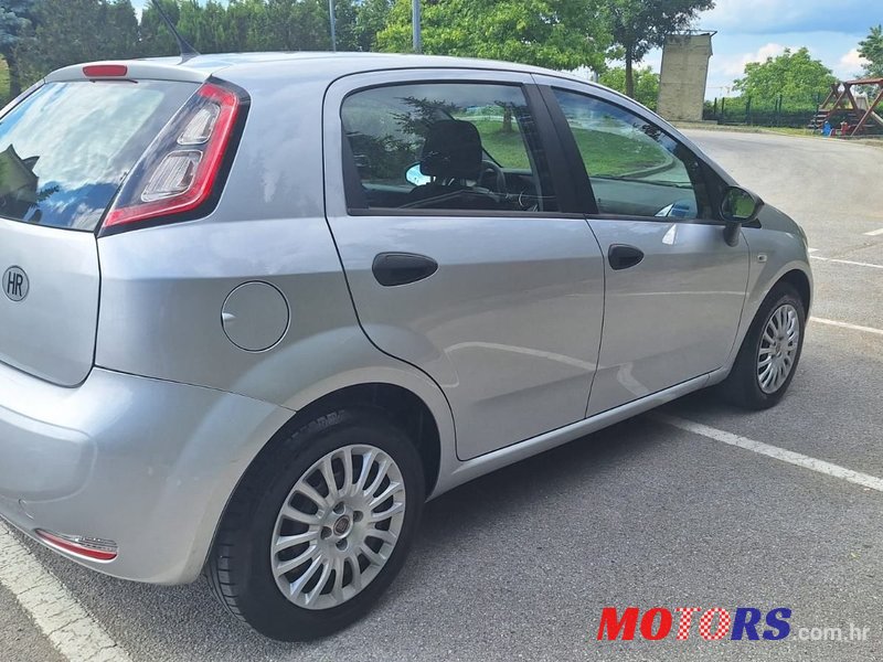 2014' Fiat Grande Punto 1.2 photo #5