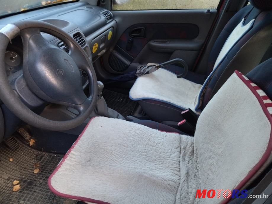 2000' Renault Clio 1,2 photo #6