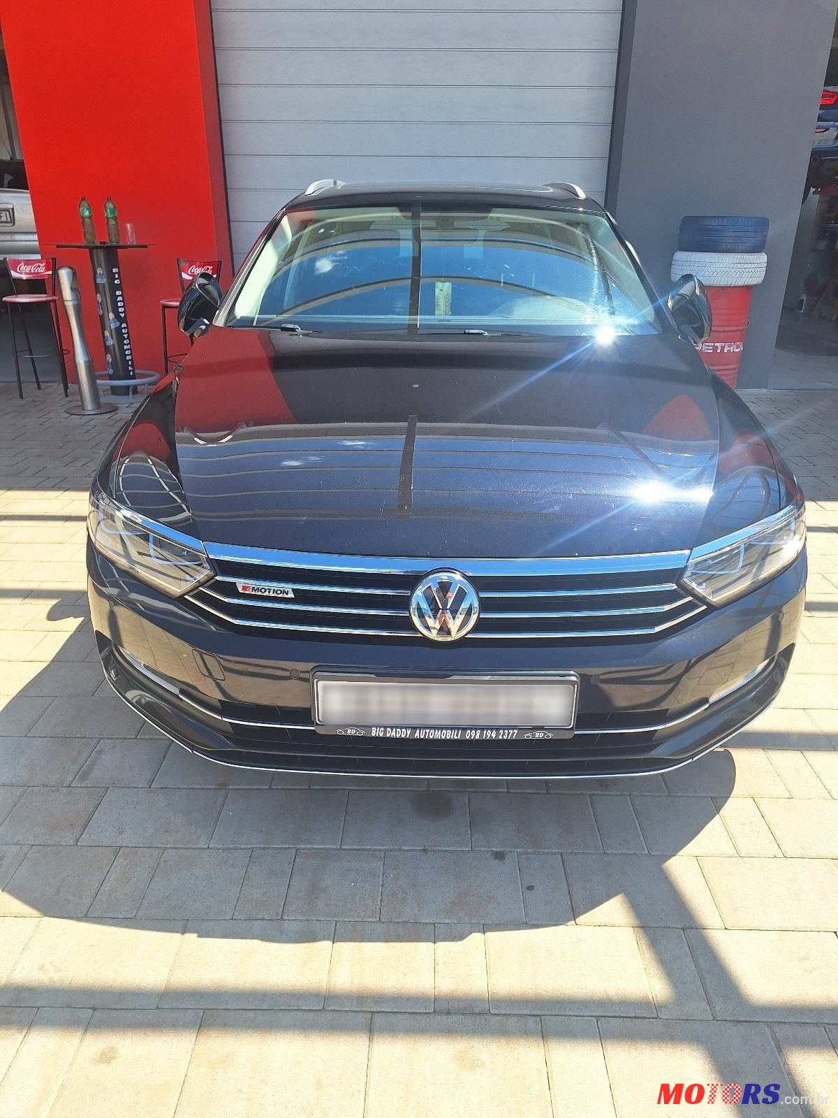 2017' Volkswagen Passat Variant photo #1