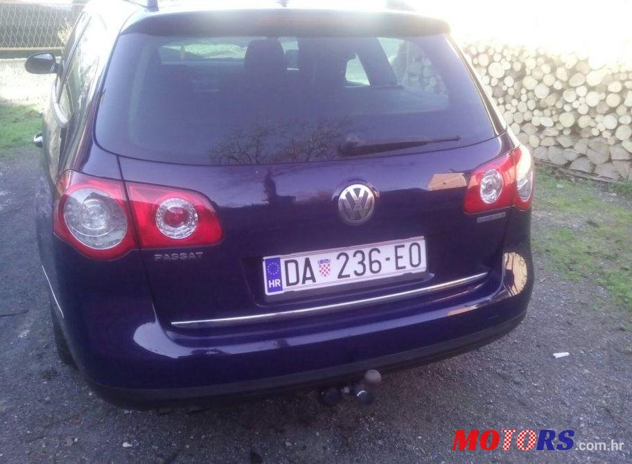 2008' Volkswagen Passat Variant 1,9 Tdi photo #2