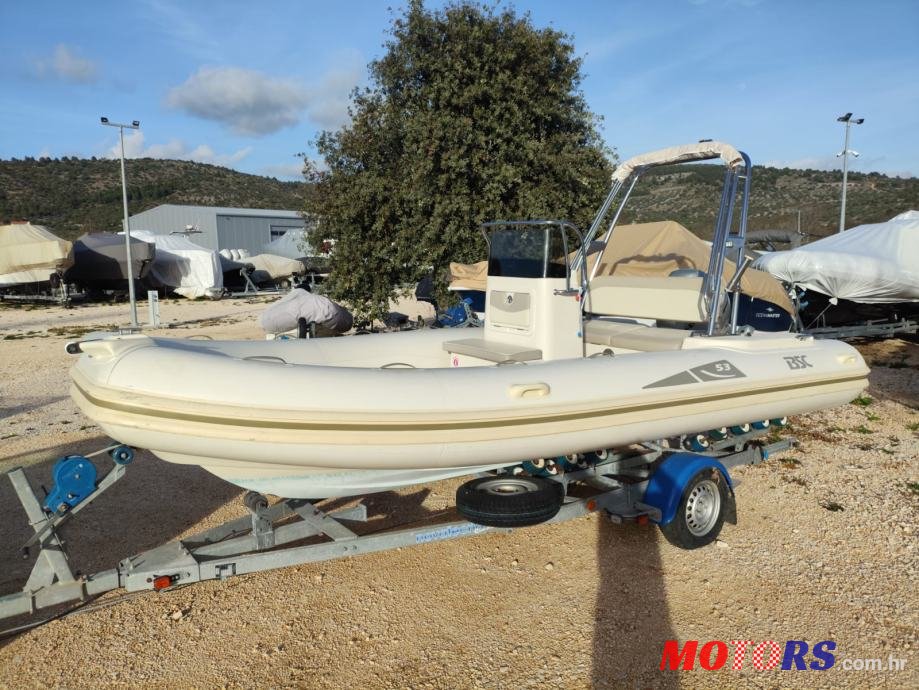 2014' Valiant photo #1