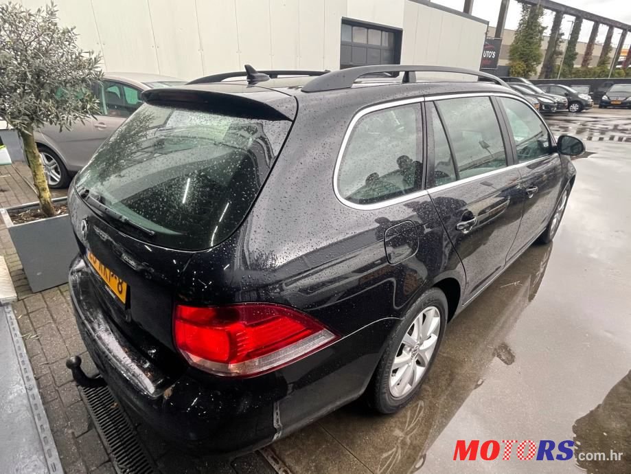 2011' Volkswagen Golf 6 Variant photo #3