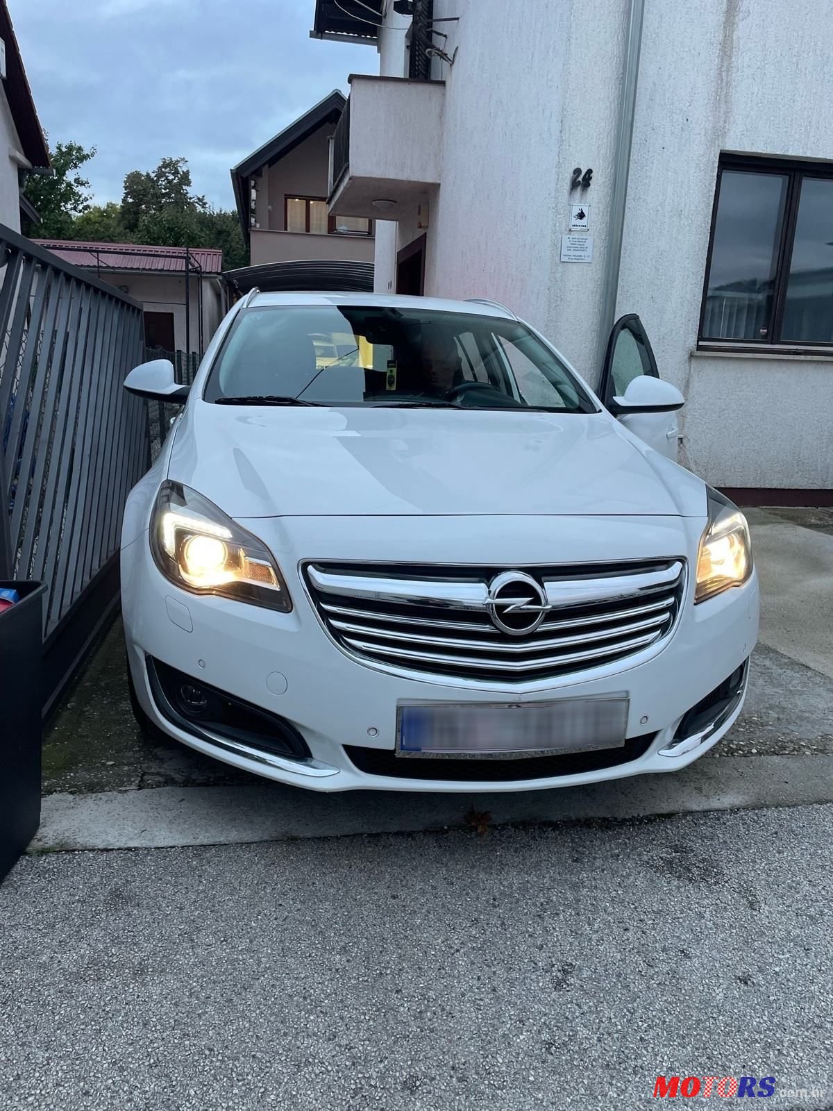 2013' Opel Insignia Karavan photo #2