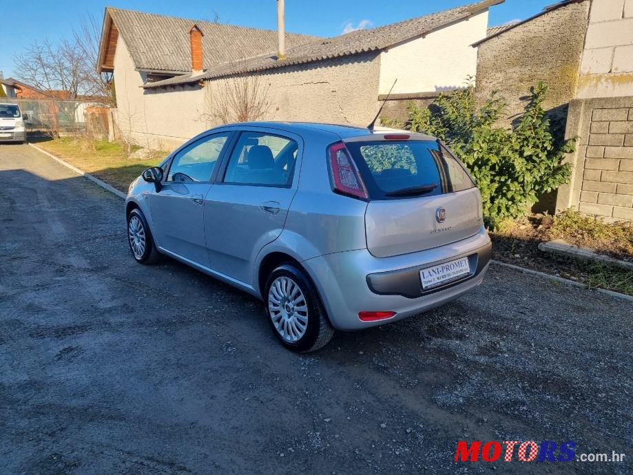 2010' Fiat Punto Evo photo #5