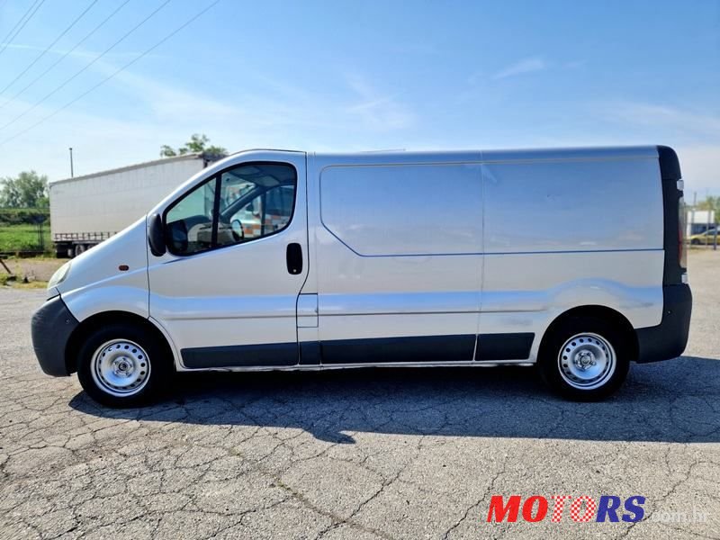 2005' Opel Vivaro Lwb 1,9 Dti 2,9 T photo #2
