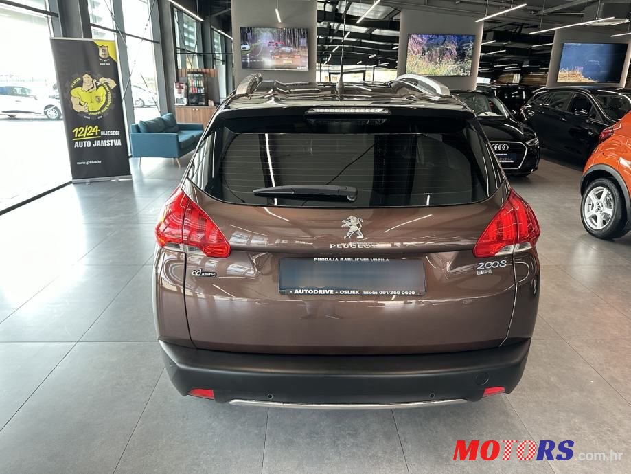 2015' Peugeot 2008 photo #5